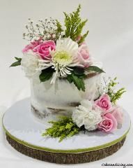 Beautiful Fresh Flower Cake Rustic , Vibrant And Simple Gorgeous! #seminakedcake #birthdaycake #rusticcake #freshflowers #freshflowercake 01
