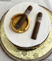 Cigar Lovers Cake. Cohiba! #cohiba #cohibacigar #cohibas #cohibacigars #ashtray #birthdaycake #birthdaycakeformen #cigarthemedcake #fondantcigar 02