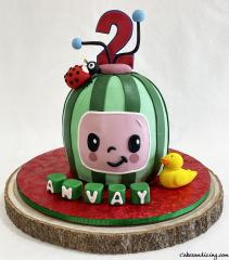 Coco Melon Theme Cake ! #cocomelon #cocomeloncake #cocomelonparty #cocomelonbirthday #ladybug #cocomelonduck #yellowduck #fondantmade #handmadedecorations #secondbirthday