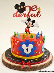 Disney Mickey Mouse Theme Cake Where All Our Dreams Come True #disney #disneyworld #mickeymouse #mickeynouseclubhouse #mickeymousecake #onederful 01