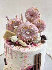 Donuts Drip And Sprinkle Cake #donutcake #chocolate #sprinkles #candymelts #whitechocolatedripcake #donuts 02