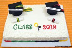 Grad Season Continues #classof2019 #graduationcake #fondantgraduationhat #fondantdiploma #selfwhiteswirls