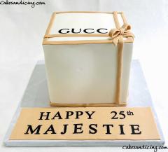 Gucci Box Cake #gucci #guccifan #guccicake #guccibirthday #guccifashion #guccigift #gucciboxcake #guccilovers #guccilover 02