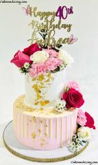 Happy 40th Birthday. Fresh Flowers And Drip Cake ! #freshflowerscake #dripcakes #goldaccents #ediblegoldleaves #freshflowers #customtopper #butterfly 01