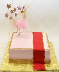 Hollywood Glamour With Feathers And Red Carpet Sparkly Stars Theme Cake 02