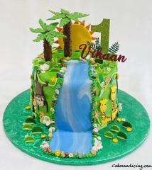 Jungle Theme Birthday !!! Handmade Fondant Trees, Animals Flowers , The Sun And The Waterfall #jungle #junglethemecake #firstbirthday #wildone #fondantpalmtree #monkeyandgiraffe 02