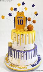 La Lakers , Basketball Theme Cake #basketball #basketballislife #basketballthemecake #basketballcake #lalakers #lalakersbasketball #lalakersjersey #dripcake #dripcakes #chocolate