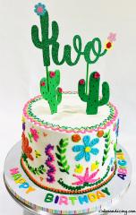 Mexican Style Embroidery Theme Cake Super Fun And Colorful Design #mexicanembroidery #mexicanstyle #buttercreamembroidery #tacotwosday #spanish #fondantcactus 01