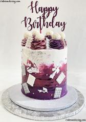 Purple, Magenta , Fuchsia. Colors To Brighten Up A Perfect Birthday #happybirthday #happybday #purplebuttercream #majenta #fuchsia #fuchsiabuttercream #silverandwhitechocolate