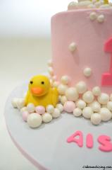 Rubber Ducky Cake #rubberducky #rubberduckybirthday #bubbles #firstbirthdaycake #babygirl #babygirlcake #bubblesandduck 03