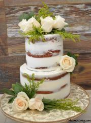 Semi Naked Cake With Fresh Flowers! #freshroses #freshgreens #seminakedcake 01