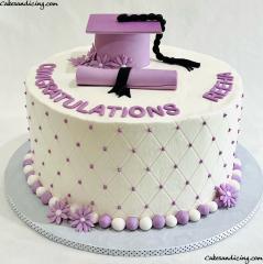 Simple And Elegant Graduation Cake White And Lilac ! #graduation #graduationcake #graduationcap #graduationdiploma #whiteandlilaccake #classof2022