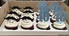 Vintage Dude And Mustache Lovers Cupcakes #vintage #vintagedude #mustache #mustaches #mustachestyle #themanthemyththelegend #egglessredvelvetcupcakes #mustachetopper #forty